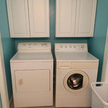 Cheerful Two Bedroom House 1.5 Miles From Beach. Myrtle Beach Kültér fotó