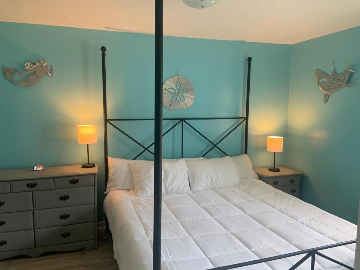 Cheerful Two Bedroom House 1.5 Miles From Beach. Myrtle Beach Kültér fotó