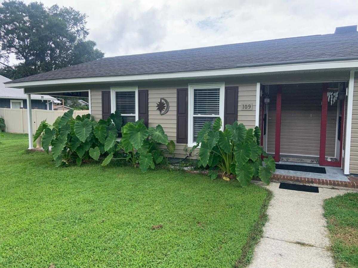 Cheerful Two Bedroom House 1.5 Miles From Beach. Myrtle Beach Kültér fotó