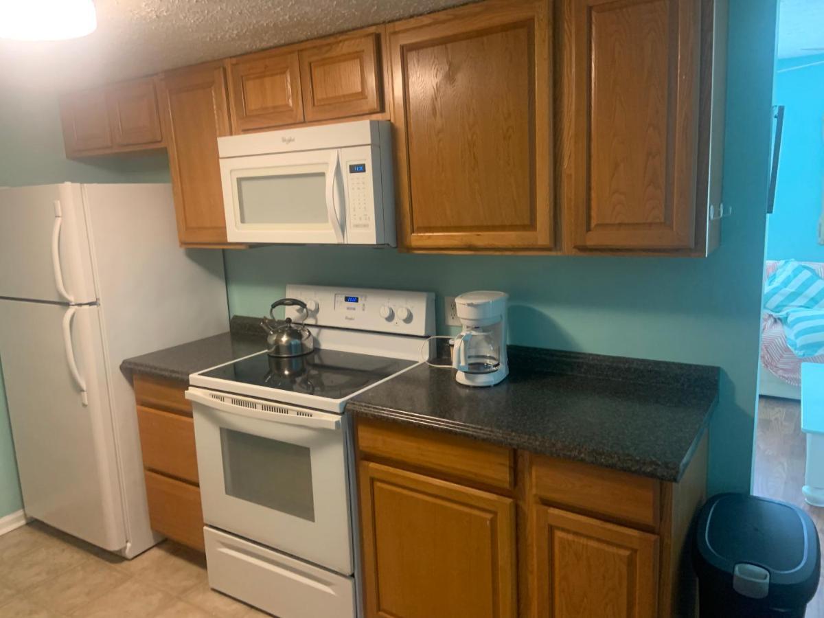 Cheerful Two Bedroom House 1.5 Miles From Beach. Myrtle Beach Kültér fotó