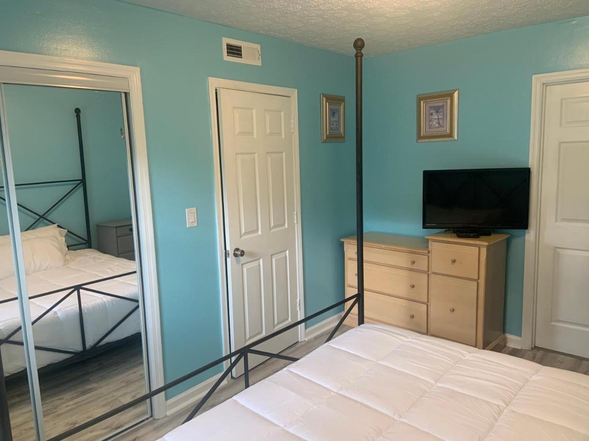 Cheerful Two Bedroom House 1.5 Miles From Beach. Myrtle Beach Kültér fotó